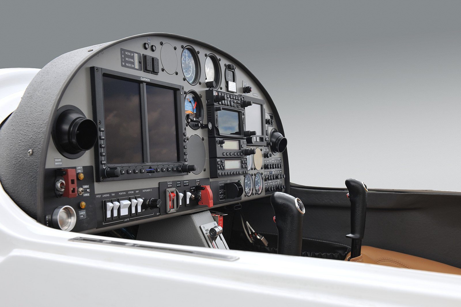 DA20-C1 / DA20i engineering and cabin detail