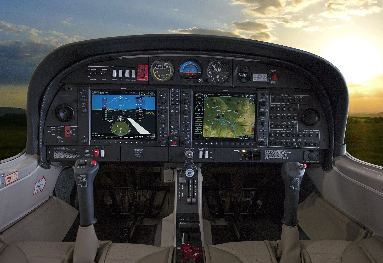 DA40 NG / DA40 XLT engineering and cabin detail