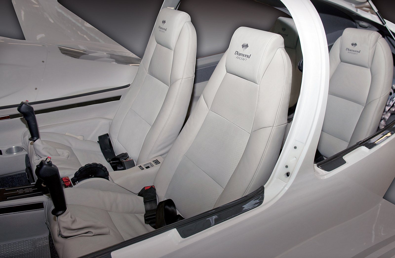 DA42-VI cabin interior